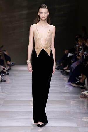 ジョルジオ アルマーニ プリヴェ(GIORGIO ARMANI PRIVÉ) 2024-25年秋冬ウィメンズコレクション  - 写真27