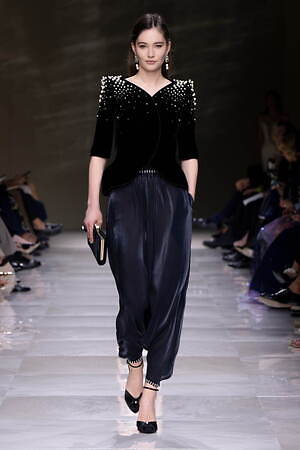ジョルジオ アルマーニ プリヴェ(GIORGIO ARMANI PRIVÉ) 2024-25年秋冬ウィメンズコレクション  - 写真33