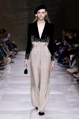 ジョルジオ アルマーニ プリヴェ(GIORGIO ARMANI PRIVÉ) 2024-25年秋冬ウィメンズコレクション  - 写真38