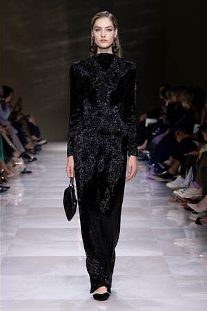 ジョルジオ アルマーニ プリヴェ(GIORGIO ARMANI PRIVÉ) 2024-25年秋冬ウィメンズコレクション  - 写真49