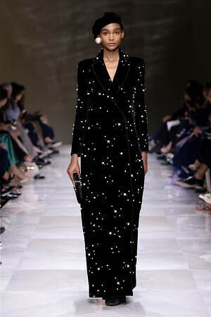 ジョルジオ アルマーニ プリヴェ(GIORGIO ARMANI PRIVÉ) 2024-25年秋冬ウィメンズコレクション  - 写真64