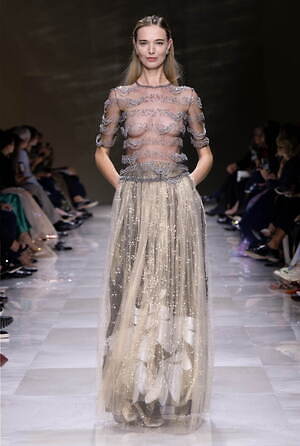 ジョルジオ アルマーニ プリヴェ(GIORGIO ARMANI PRIVÉ) 2024-25年秋冬ウィメンズコレクション  - 写真76