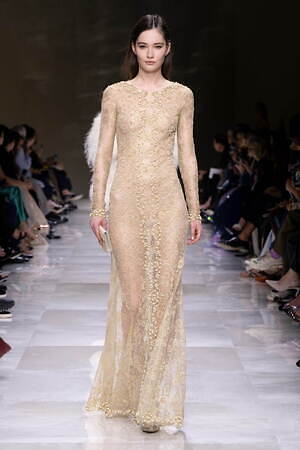 ジョルジオ アルマーニ プリヴェ(GIORGIO ARMANI PRIVÉ) 2024-25年秋冬ウィメンズコレクション  - 写真81