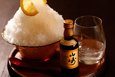 ウイスキー｜ウイスキーかき氷「みぞれ山崎」が京都の屋上ハイボールガーデン「空床」で限定発売