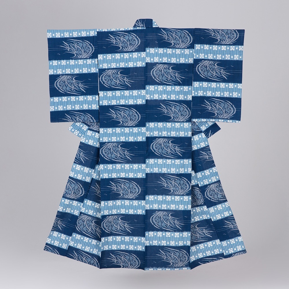 松枝玉記 《久留米絣着物「花菖蒲」》 1974年 公益財団法人久留米絣技術保存会 ［1期展示］