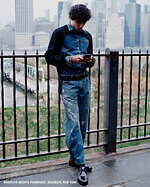 ヘルムート ラング24年春夏ウェアの限定ストアが心斎橋パルコにオープン、限定ガジェットケースなど｜写真1