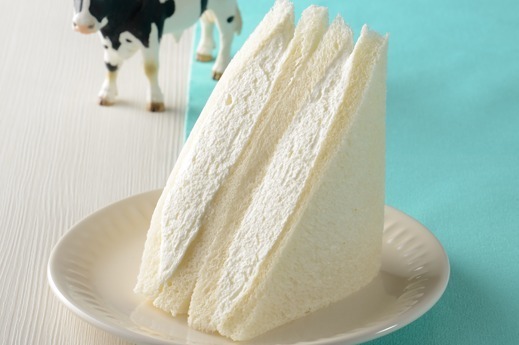ローソンから生クリーム専門店「ミルク」監修スイーツ＆パン、“生クリームが主役”のサンドイッチなど