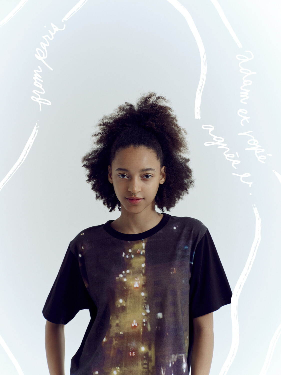 アニエスベー×アダム エ ロペの“カーディガン風”ミニバッグ、スナップボタンを配して｜写真1