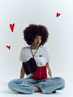 アニエスベー×アダム エ ロペの“カーディガン風”ミニバッグ、スナップボタンを配して｜写真7