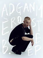 アニエスベー×アダム エ ロペの“カーディガン風”ミニバッグ、スナップボタンを配して｜写真4