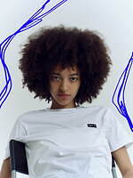 アニエスベー×アダム エ ロペの“カーディガン風”ミニバッグ、スナップボタンを配して｜写真9