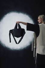 コート・エ・シエル24年秋冬バッグ、プリーツ入りクロスボディやボリューミーなバックパック｜写真7