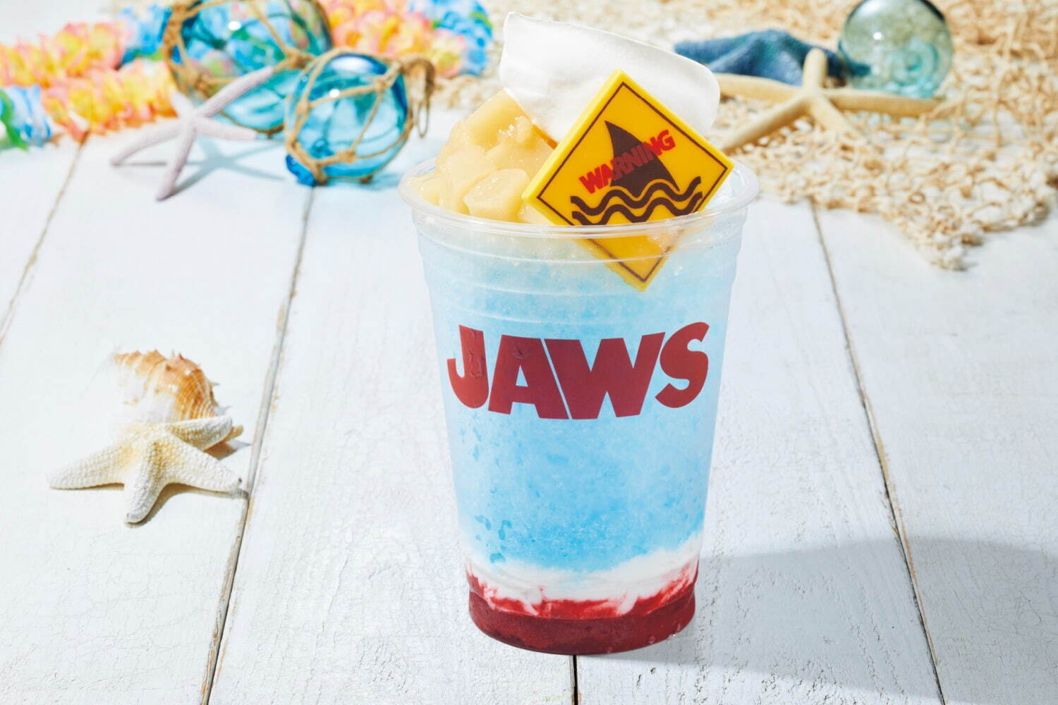 遊泳禁止!! ジョーズ・フラッペ ～ピーチ＆ソルトホイップ～ 900円