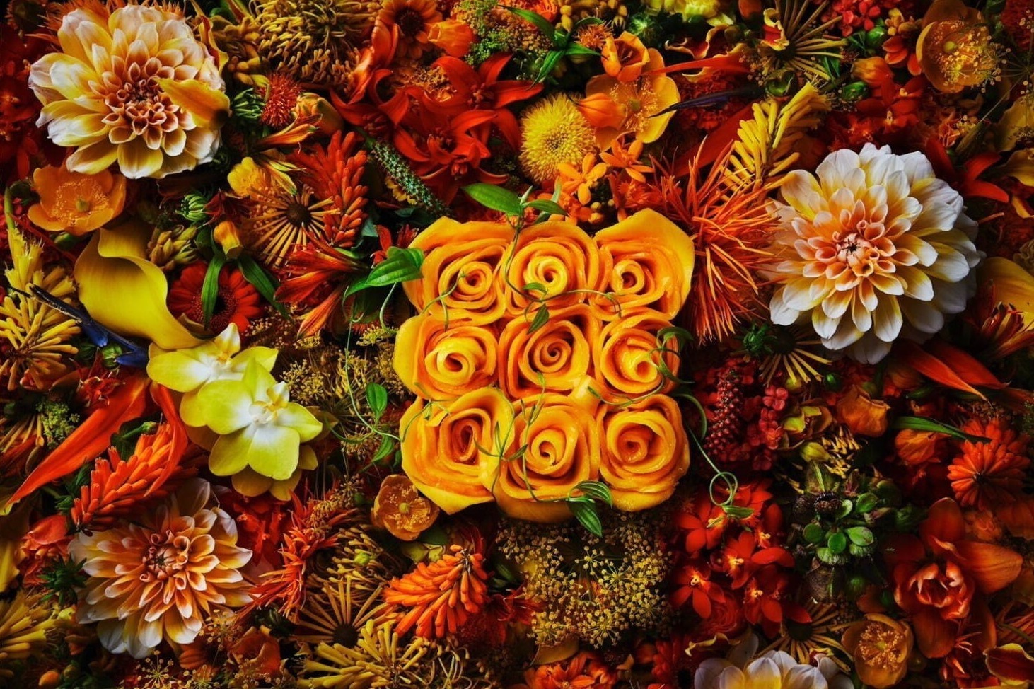 インスタレーション｜「エテ」シェフ庄司夏子“ケーキ×花々”の展覧会がカイカイキキギャラリーで、“食べられる展示”も