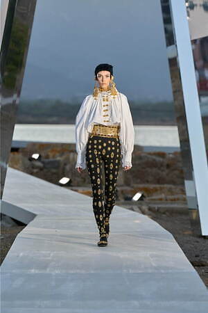 ドルチェ＆ガッバーナ アルタ モーダ(DOLCE&GABBANA Alta Moda) 2024-25年秋冬ウィメンズコレクション  - 写真16