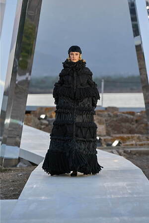 ドルチェ＆ガッバーナ アルタ モーダ(DOLCE&GABBANA Alta Moda) 2024-25年秋冬ウィメンズコレクション  - 写真29