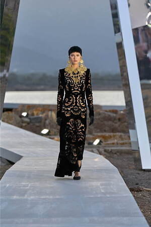 ドルチェ＆ガッバーナ アルタ モーダ(DOLCE&GABBANA Alta Moda) 2024-25年秋冬ウィメンズコレクション  - 写真35