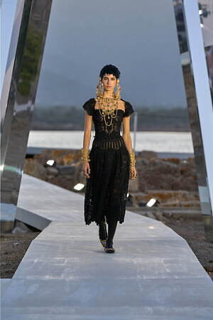 ドルチェ＆ガッバーナ アルタ モーダ(DOLCE&GABBANA Alta Moda) 2024-25年秋冬ウィメンズコレクション  - 写真40