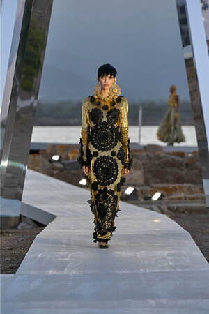 ドルチェ＆ガッバーナ アルタ モーダ(DOLCE&GABBANA Alta Moda) 2024-25年秋冬ウィメンズコレクション  - 写真41