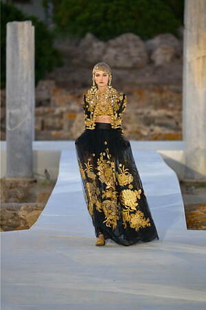 ドルチェ＆ガッバーナ アルタ モーダ(DOLCE&GABBANA Alta Moda) 2024-25年秋冬ウィメンズコレクション  - 写真42