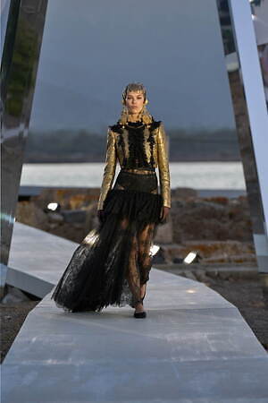 ドルチェ＆ガッバーナ アルタ モーダ(DOLCE&GABBANA Alta Moda) 2024-25年秋冬ウィメンズコレクション  - 写真46