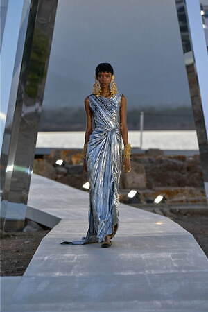 ドルチェ＆ガッバーナ アルタ モーダ(DOLCE&GABBANA Alta Moda) 2024-25年秋冬ウィメンズコレクション  - 写真50