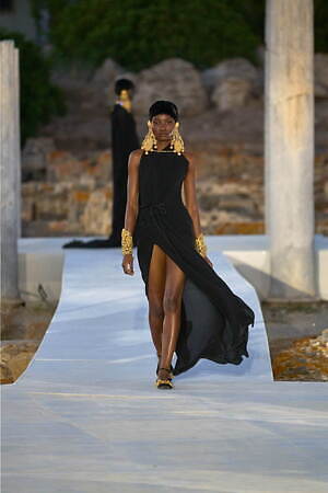 ドルチェ＆ガッバーナ アルタ モーダ(DOLCE&GABBANA Alta Moda) 2024-25年秋冬ウィメンズコレクション  - 写真51