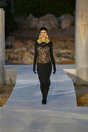 ドルチェ＆ガッバーナ アルタ モーダ(DOLCE&GABBANA Alta Moda) 2024-25年秋冬ウィメンズコレクション  - 写真63