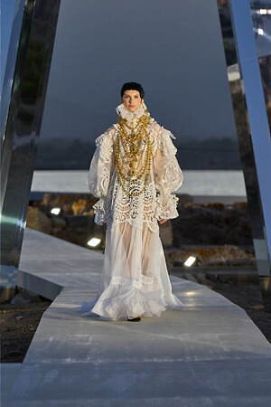 ドルチェ＆ガッバーナ アルタ モーダ(DOLCE&GABBANA Alta Moda) 2024-25年秋冬ウィメンズコレクション  - 写真76