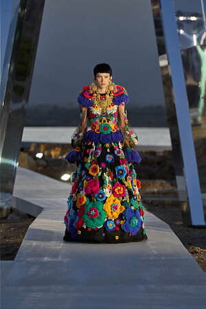 ドルチェ＆ガッバーナ アルタ モーダ(DOLCE&GABBANA Alta Moda) 2024-25年秋冬ウィメンズコレクション  - 写真77