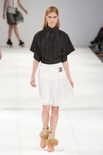 プリングル オブ スコットランドのミニマル＆モダンなコレクション - ロンドン・ファッション・ウィーク 2011年春夏｜写真2