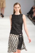 プリングル オブ スコットランドのミニマル＆モダンなコレクション - ロンドン・ファッション・ウィーク 2011年春夏｜写真37