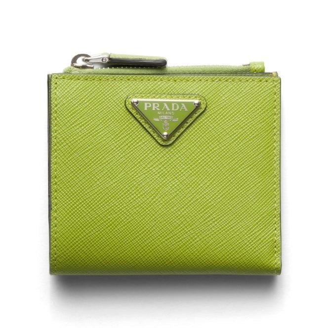 楽天市場】PRADA(プラダ) 二つ折り財布 コンパクト財布 2つ折り財布 ミニウォレット サフィアーノレザー SAFFIANO TAB MANGO  グリーン緑 ゴールド金具 1ML047 レディース 40803001647【中古】【アラモード】 : a la mode