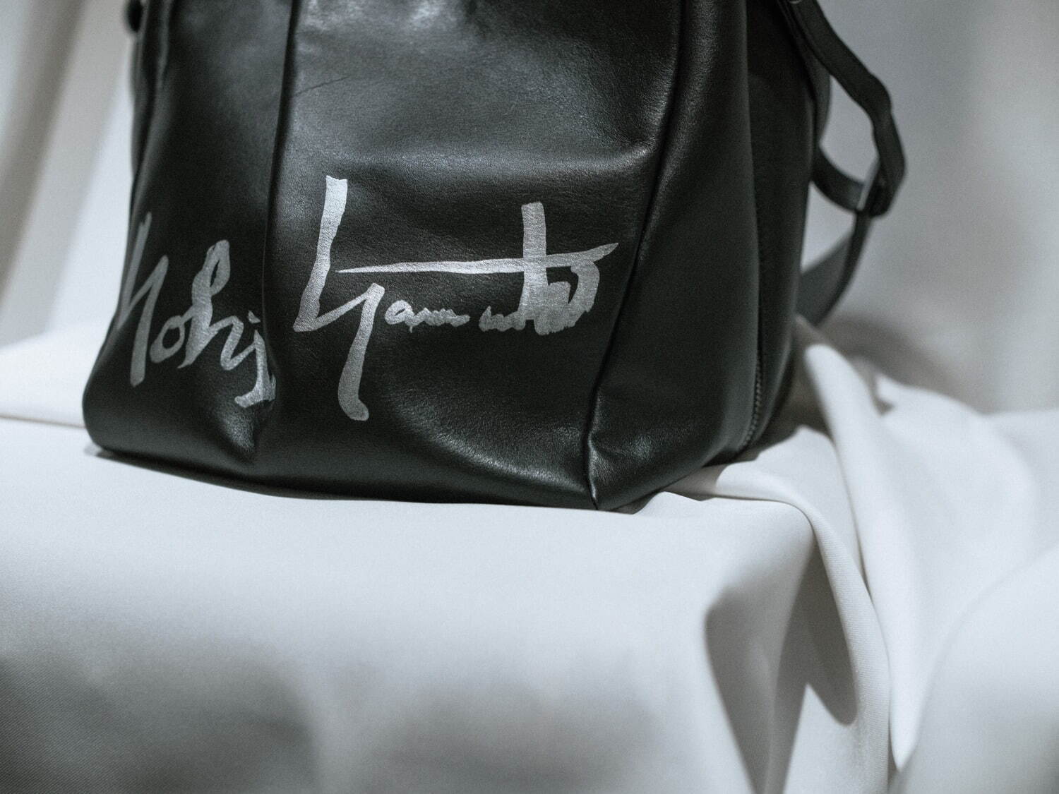 ピンクの猫【青山店限定❗️美品】Yohji Yamamoto トートバッグ ピンクの猫様専用【青山店限定❗️美品】Yohji Yamamoto トート