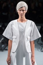 アンリアレイジ(ANREALAGE) 黒の衝撃｜写真35