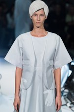 アンリアレイジ(ANREALAGE) 黒の衝撃｜写真41