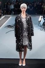 アンリアレイジ(ANREALAGE) 黒の衝撃｜写真61