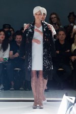 アンリアレイジ(ANREALAGE) 黒の衝撃｜写真66