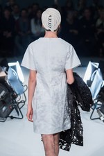 アンリアレイジ(ANREALAGE) 黒の衝撃｜写真70