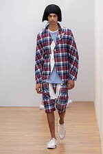 コム デ ギャルソン・シャツ 2025年春夏コレクション - 軽快なディスプロポーション｜写真3