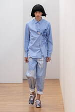 コム デ ギャルソン・シャツ 2025年春夏コレクション - 軽快なディスプロポーション｜写真11