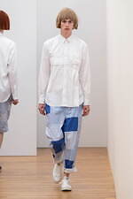 コム デ ギャルソン・シャツ 2025年春夏コレクション - 軽快なディスプロポーション｜写真15