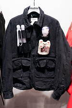 ダブレット25年春夏ウェア、“某平成の歌姫”風ロング丈Tシャツや生肉パッケージTシャツなど｜写真6