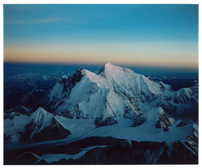 標高8463mの世界から見えるもの、石川直樹写真展 「MAKALU」六本木で開催 | 写真