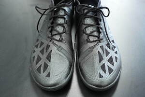 ジュンヤ ワタナベ マン×ニューバランスの白／黒スニーカー、“裸足に近い”ミニマルなシューズ｜写真3