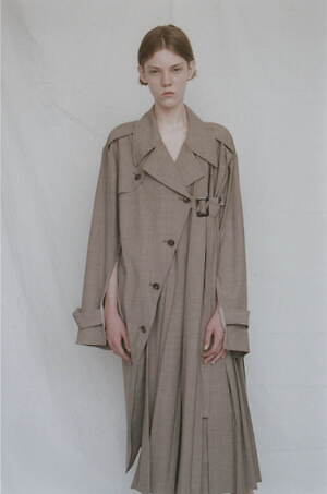 ミカゲ シン(MIKAGE SHIN) 2025年春夏ウィメンズ&メンズコレクション  - 写真13