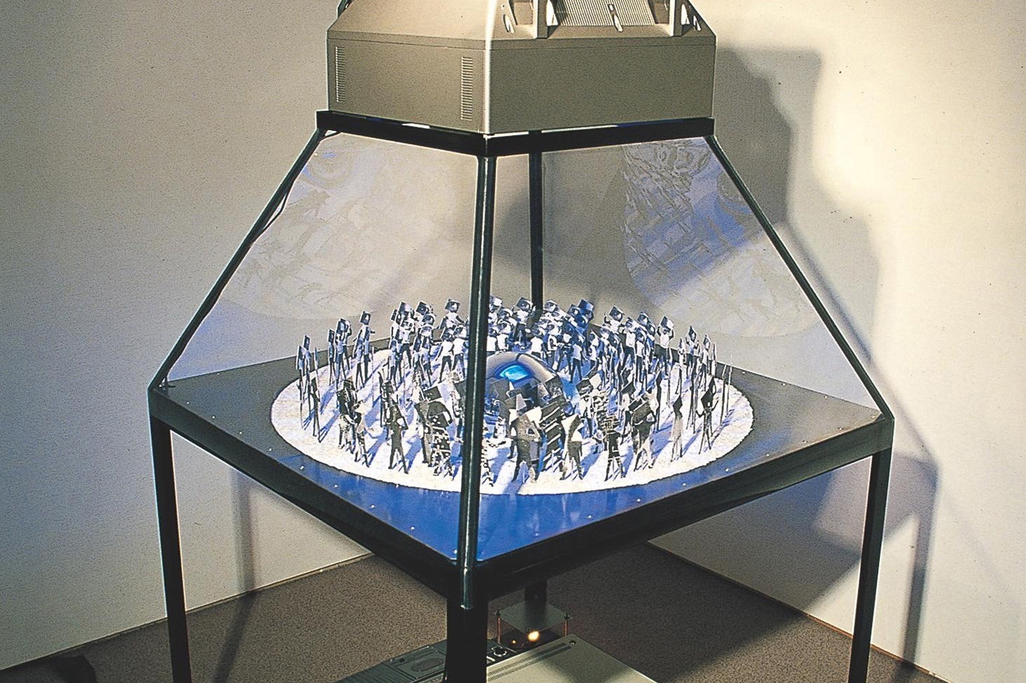 恵比寿ガーデンプレイス｜アーティスト・岩井俊雄の展覧会が東京都写真美術館で、メディアアート「時間層」シリーズなど