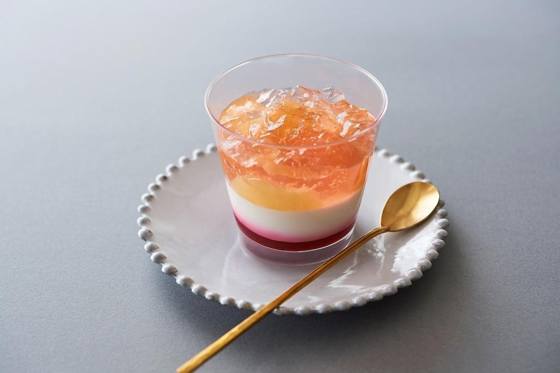 パルフェ｜ナチュラルローソン×岩柳麻子「パティスリィ アサコ イワヤナギ」人気パフェイメージの白桃スイーツなど