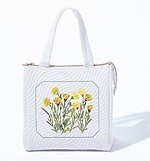 ルル メリー“オレンジ×ホワイトチョコ”の花型焼き菓子＆キルティングクーラーバッグ、伊勢丹新宿店で｜写真3