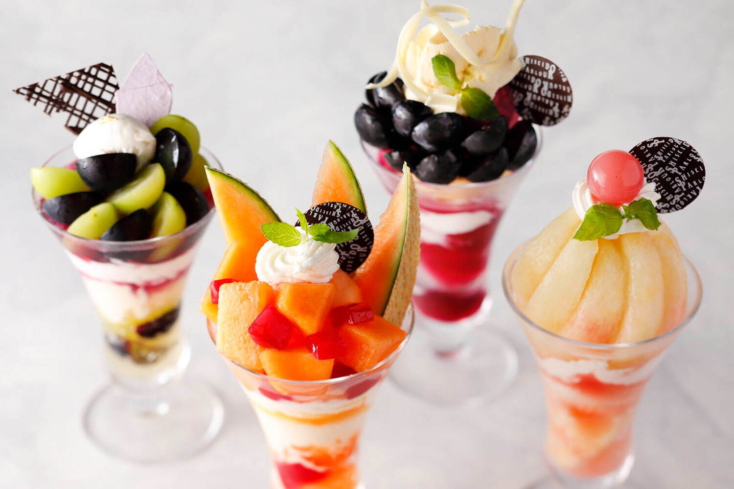 パフェ｜資生堂パーラー サロン・ド・カフェ ラゾーナ川崎店、富良野メロンやナガノパープルの夏限定パフェ第2弾